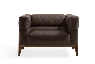 Ago Sofa by Giorgetti: The Beauty of Staying Home